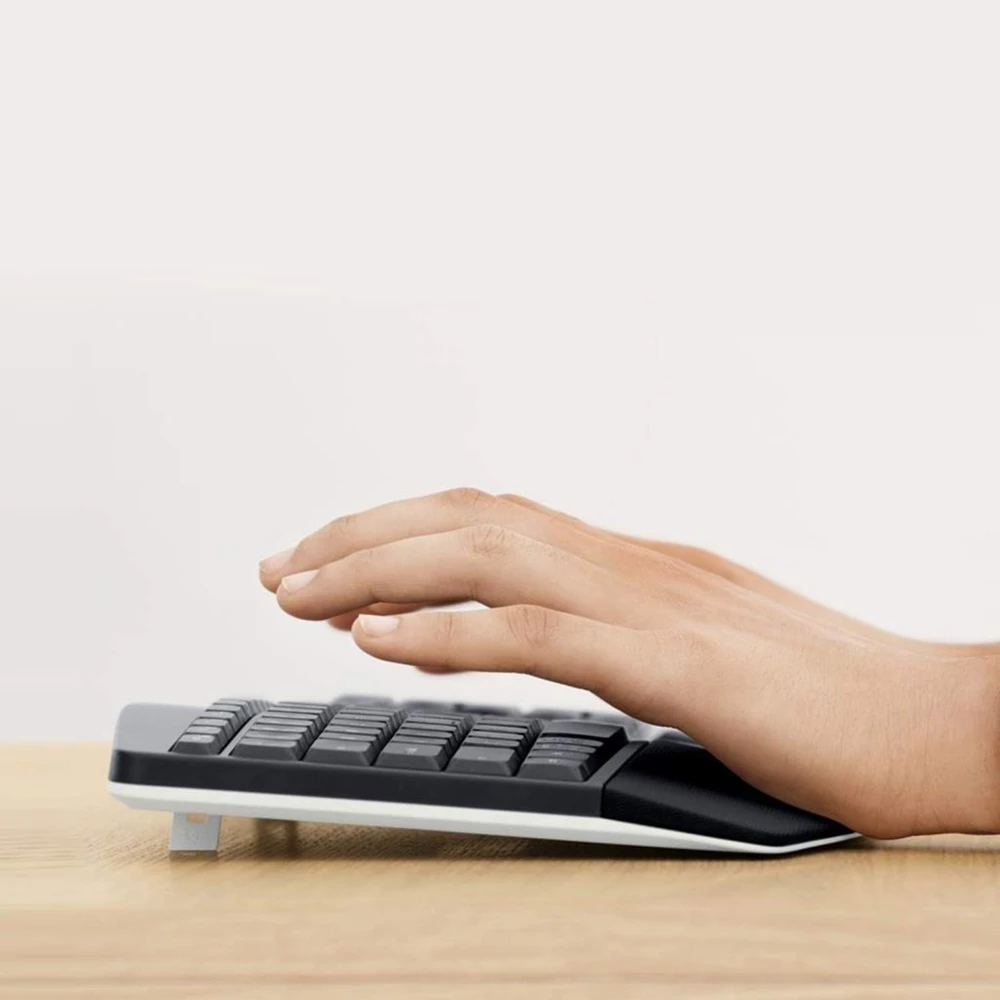 https://static.nevade.com/4/6/logitech-mk850-performans-kablosuz-turkce-klavye-mouse-seti-siyah-siyah/6c25e3a7-aca7-4a9b-9240-1e0a11b08fd5/1000